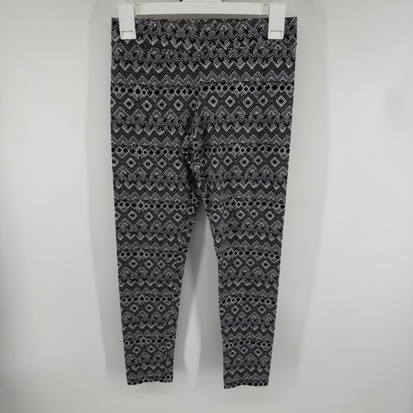 American Eagle Outfitters Pants - American Eagle‎ Outfitters Womens Black White Geometric Tribal Leggings Size M